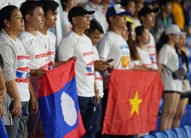 CĐV Việt Nam vất vả vào sân theo dõi SEA Games 32 9